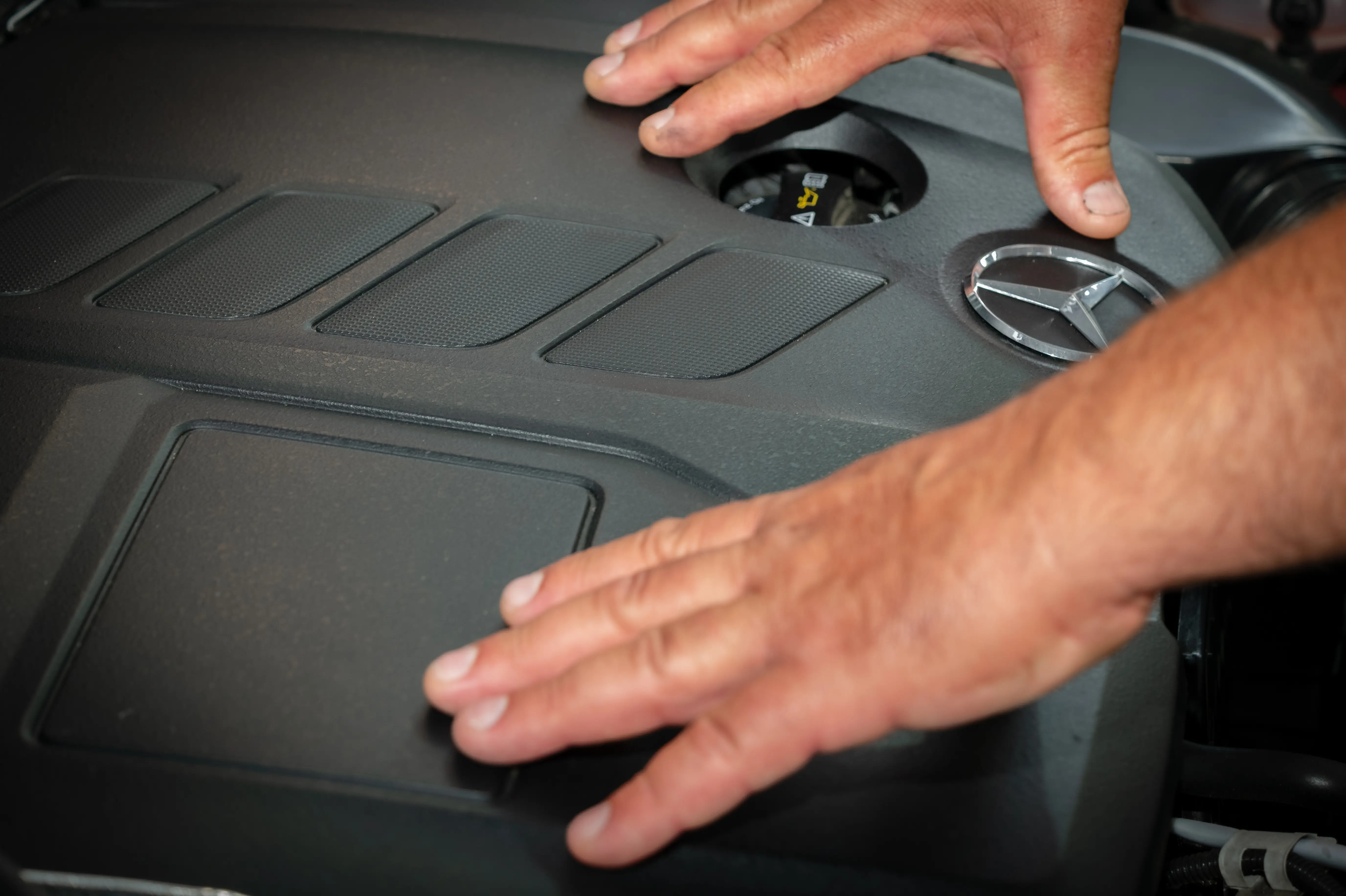 Mercedes engine service work at MILIKOUROS Car Services